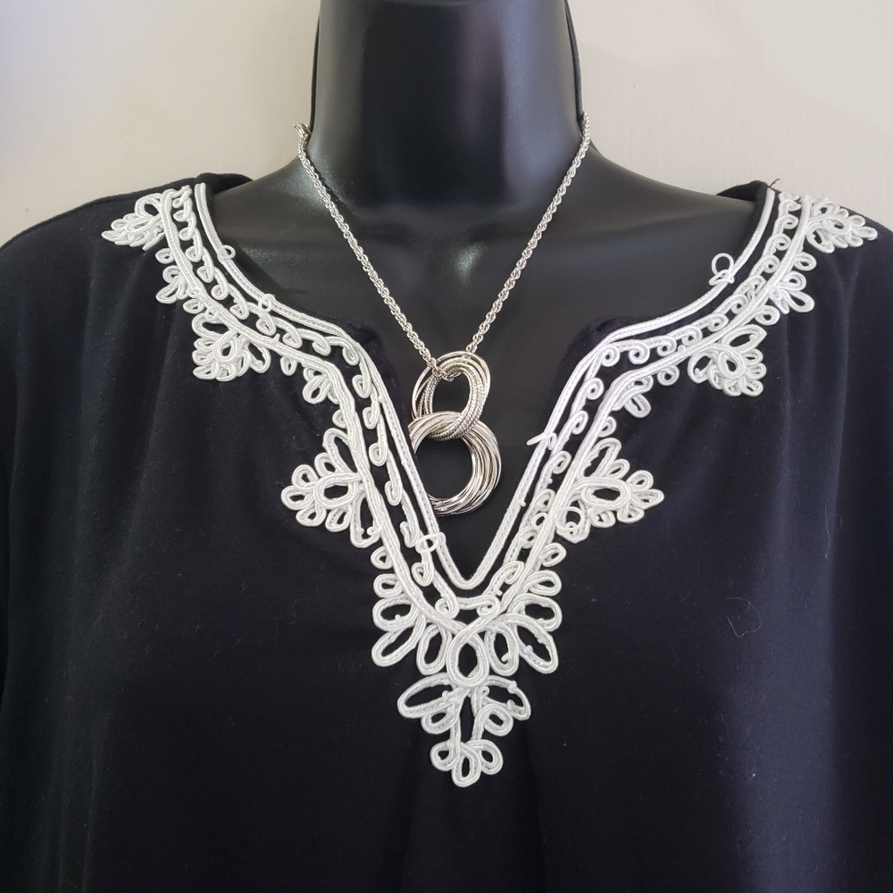 Ruby Rd/women's v-neck Top - Picture 2 of 7